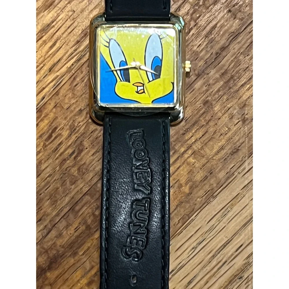 Vintage 1993 Looney Tunes Tweety Bird Watch Gold Tone Square Case Black Leather